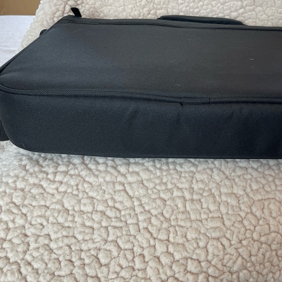 PowerA Everywhere Messenger Bag - Zelda - Picture 5 of 11